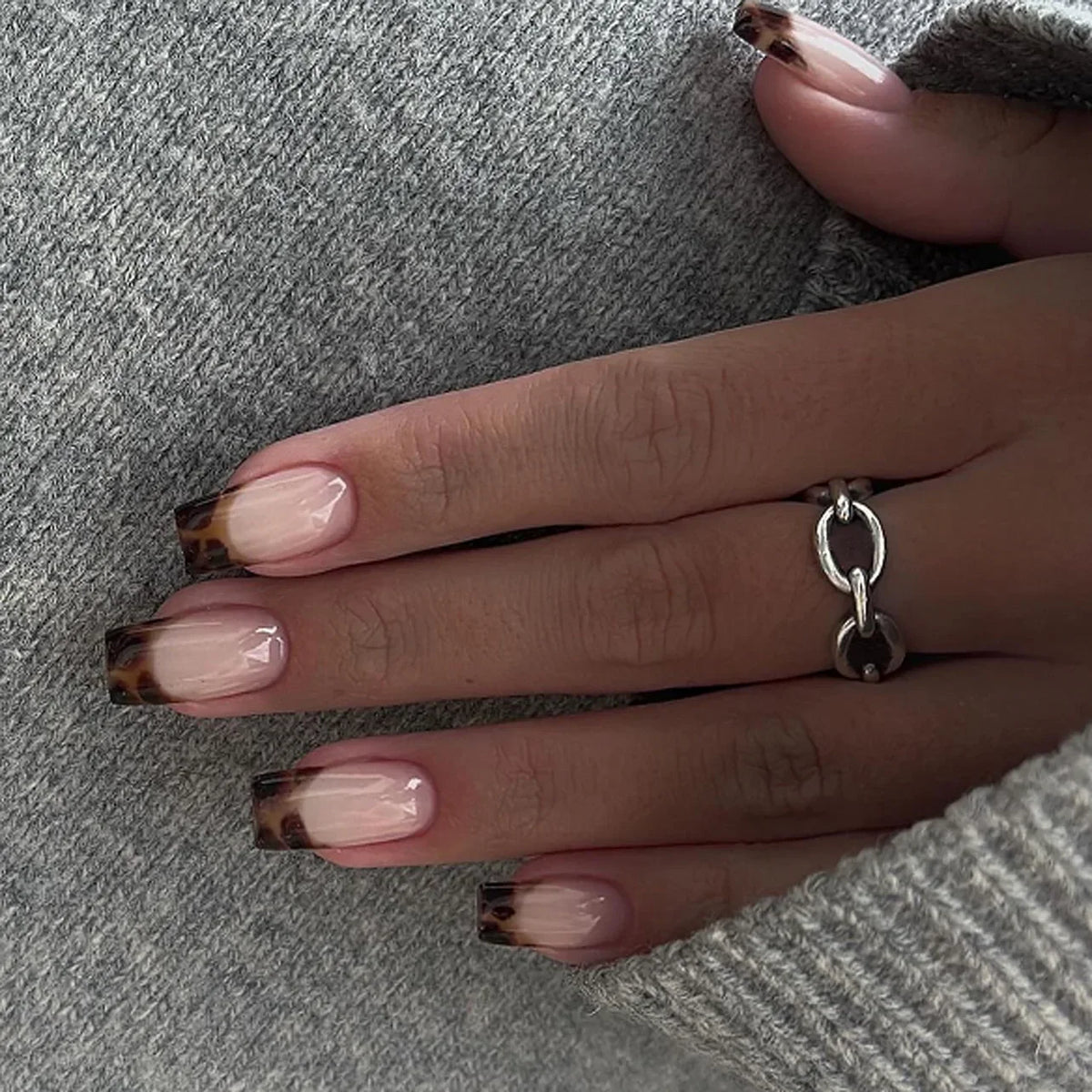 Leopard Bow & Pearl Press-On Nails