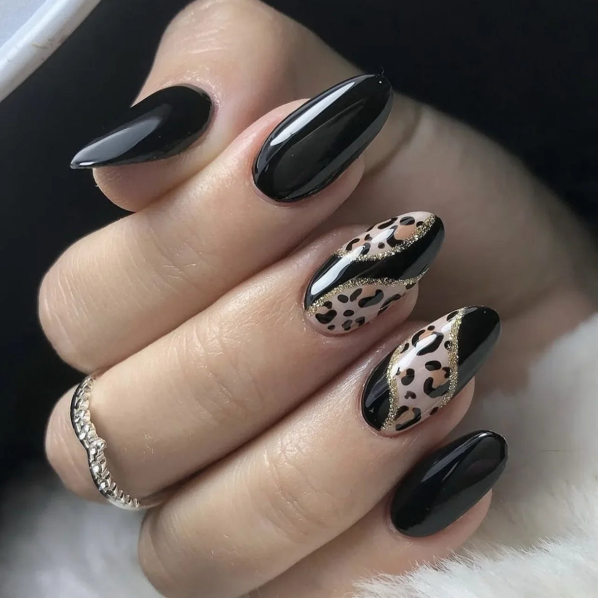 Leopard Bow & Pearl Press-On Nails