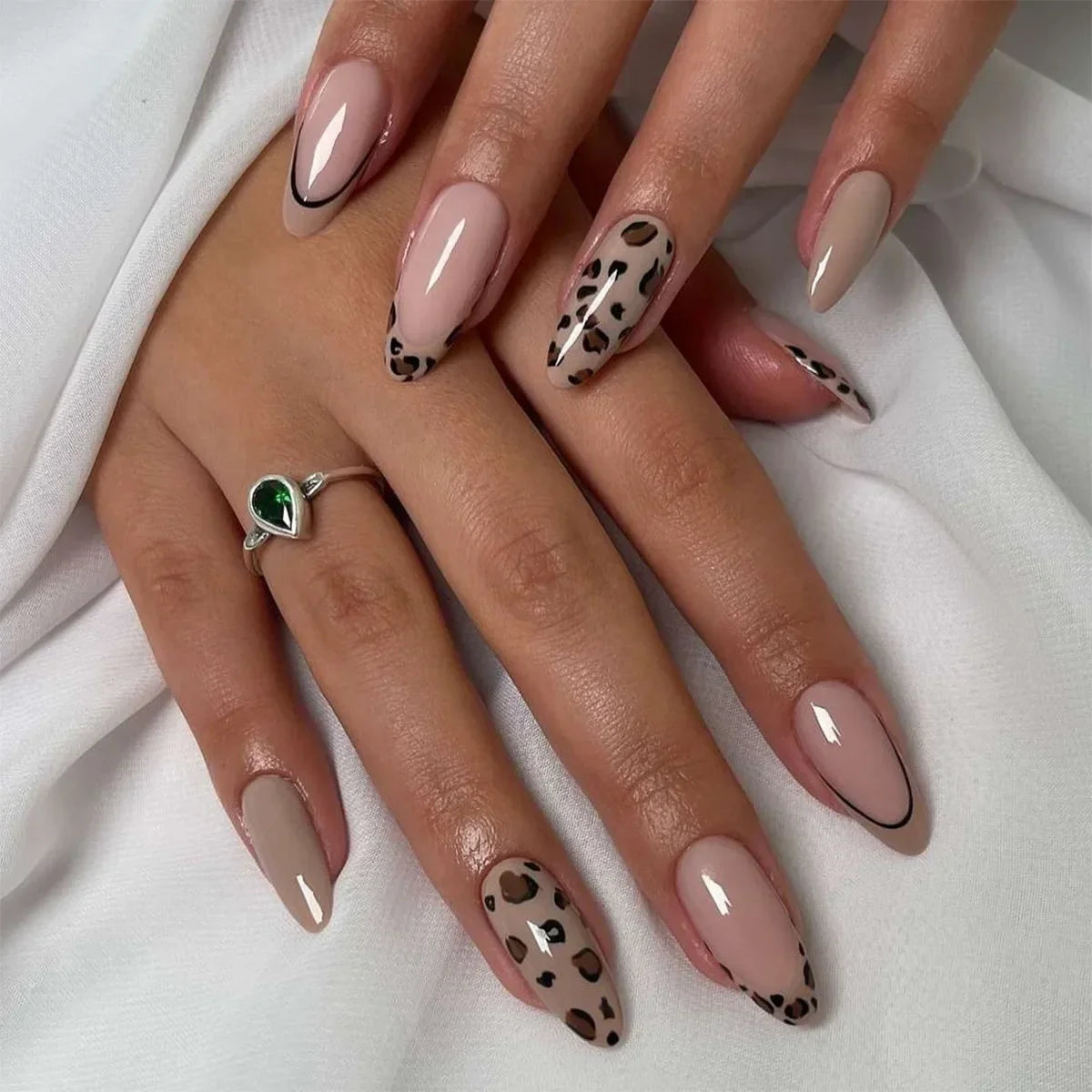 Leopard Bow & Pearl Press-On Nails