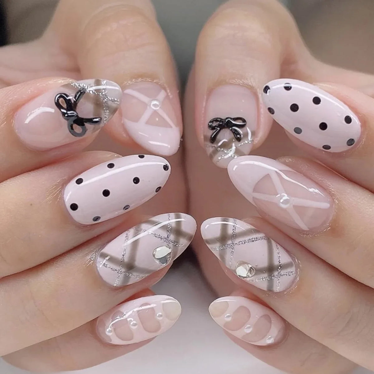 Pink Bow & Pearl Press-On Nails