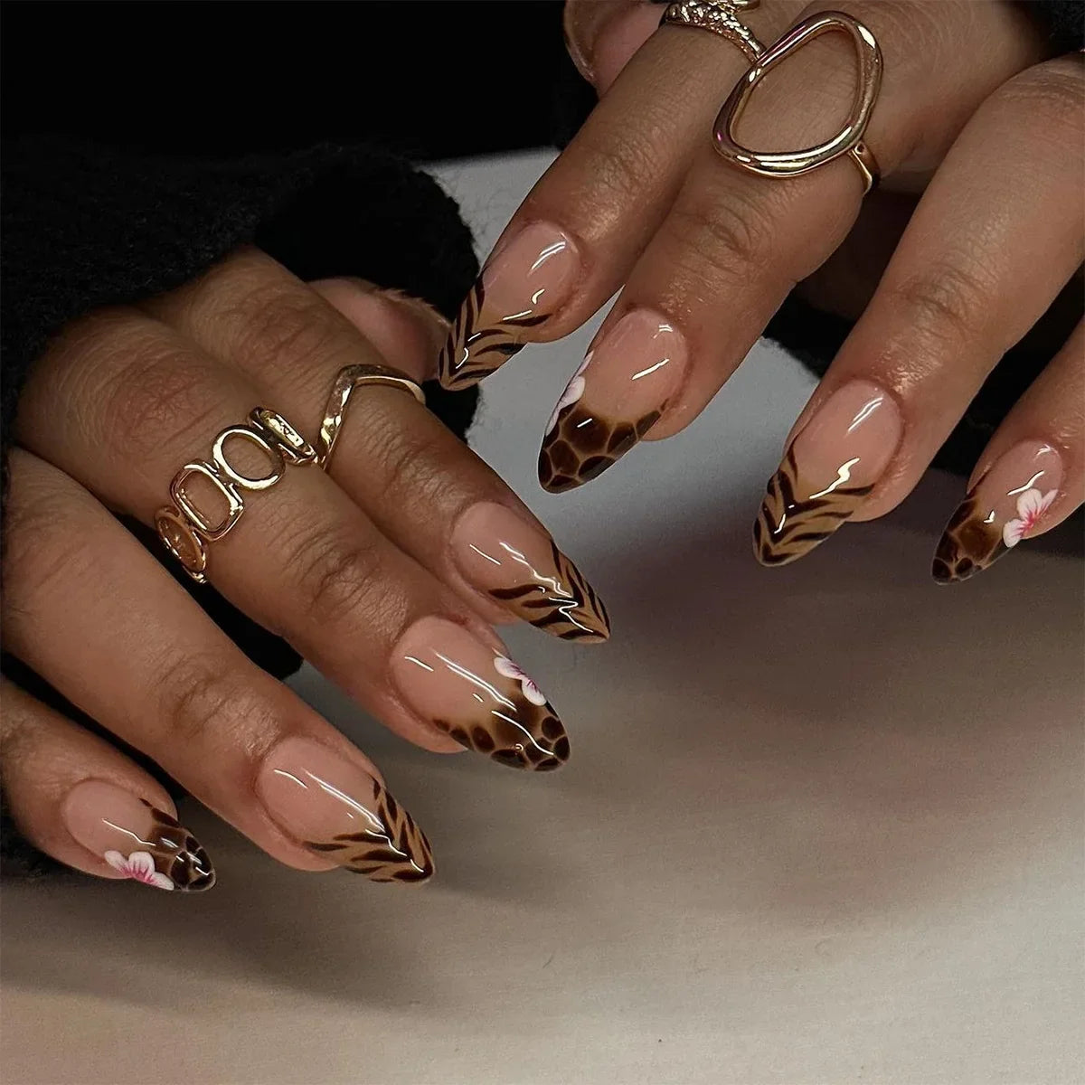 Leopard Bow & Pearl Press-On Nails